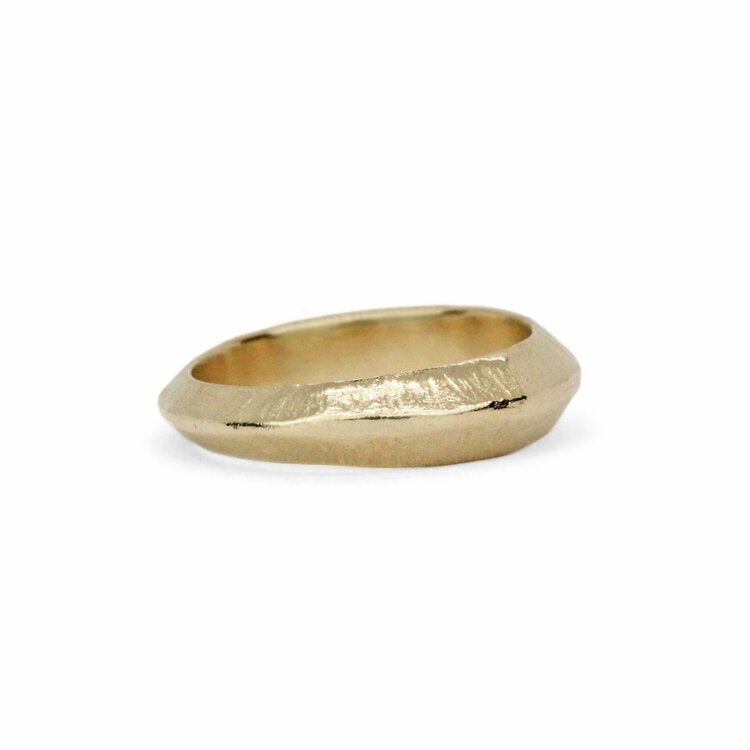 14k Nairobi Knife Edge Ring