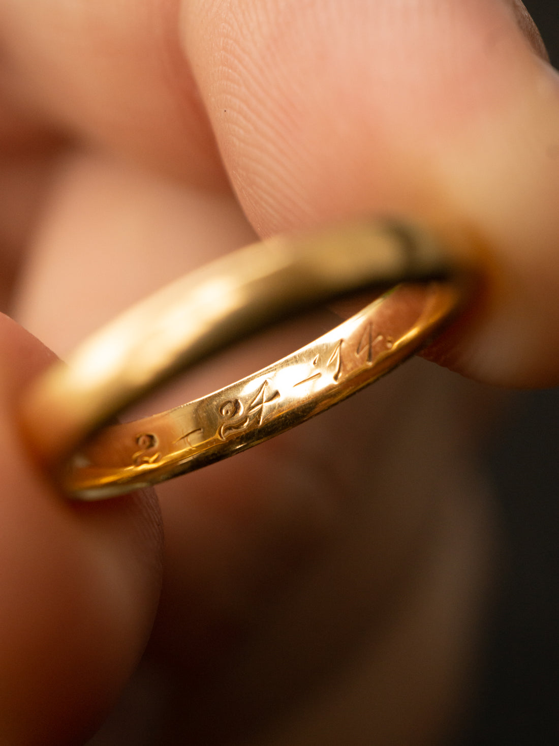 18k Yellow Gold Antique Band