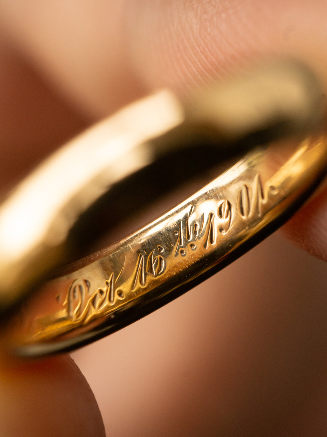 18k Yellow Gold Antique Band