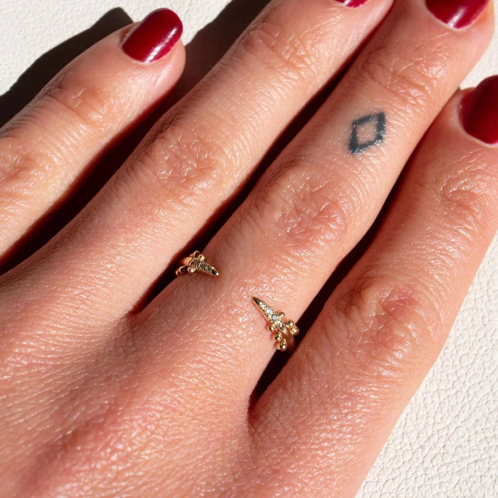 14k White Diamond Kuli Ring