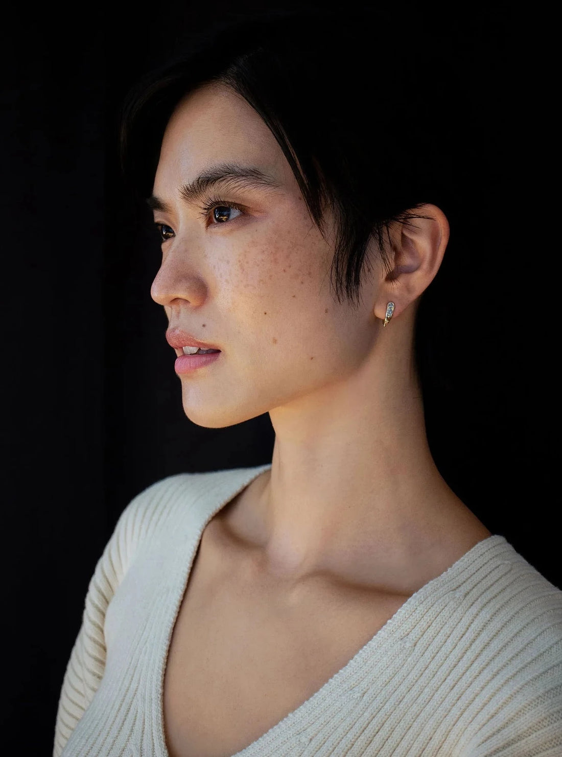 14k Petite Grey Diamond Suki Hugger Earrings