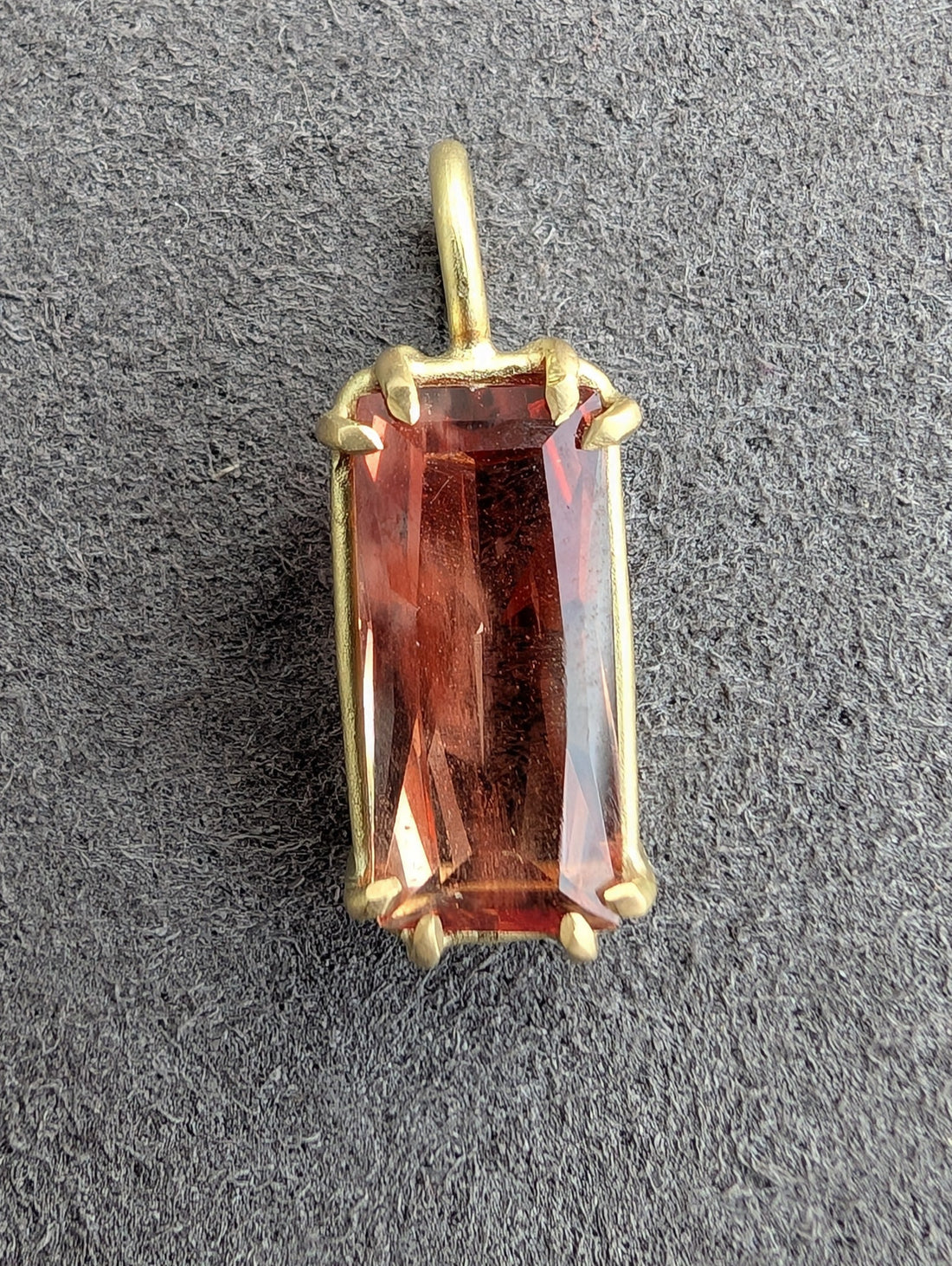 Vertical Sunstone Basket Pendant - 3.06CT