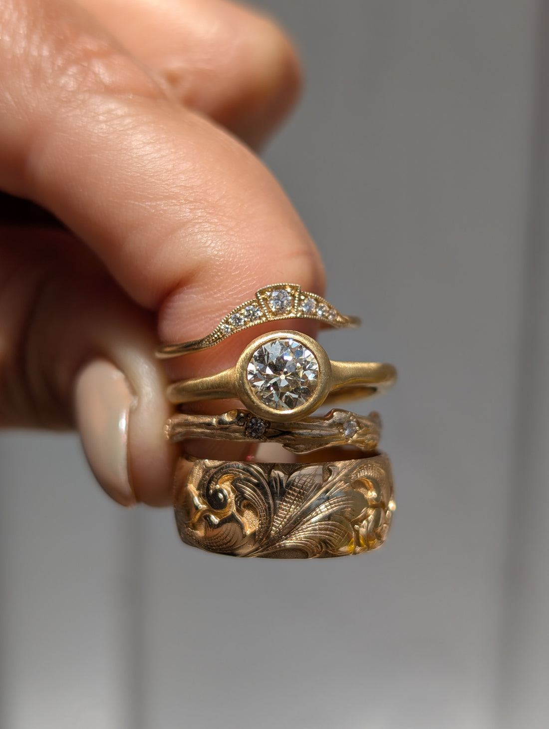 Slim Bezel Solitaire