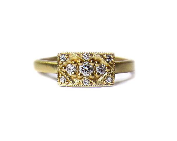 18k Diamond Sidari Ring
