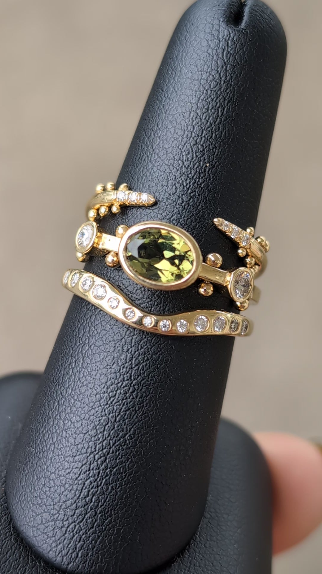 14k Oval Kaori Ring - Sapphire & Champagne Diamond