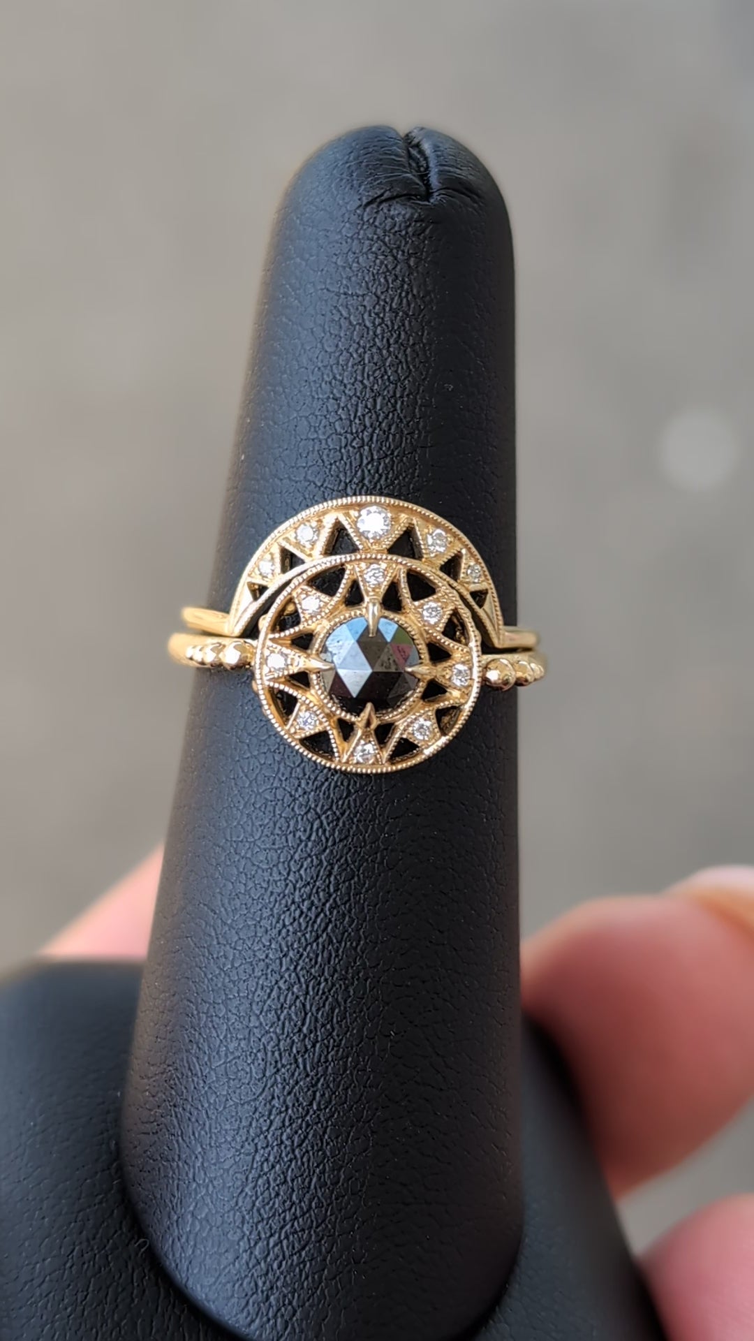 14k Vaeda Ring