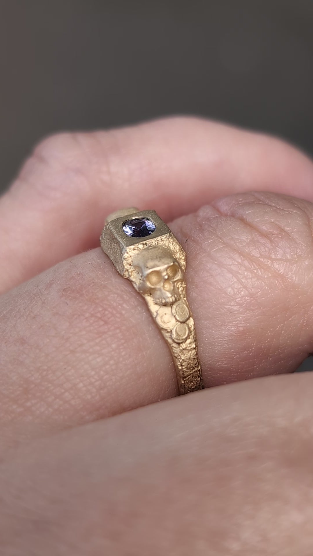14k Skull Temple Ring - Sapphire