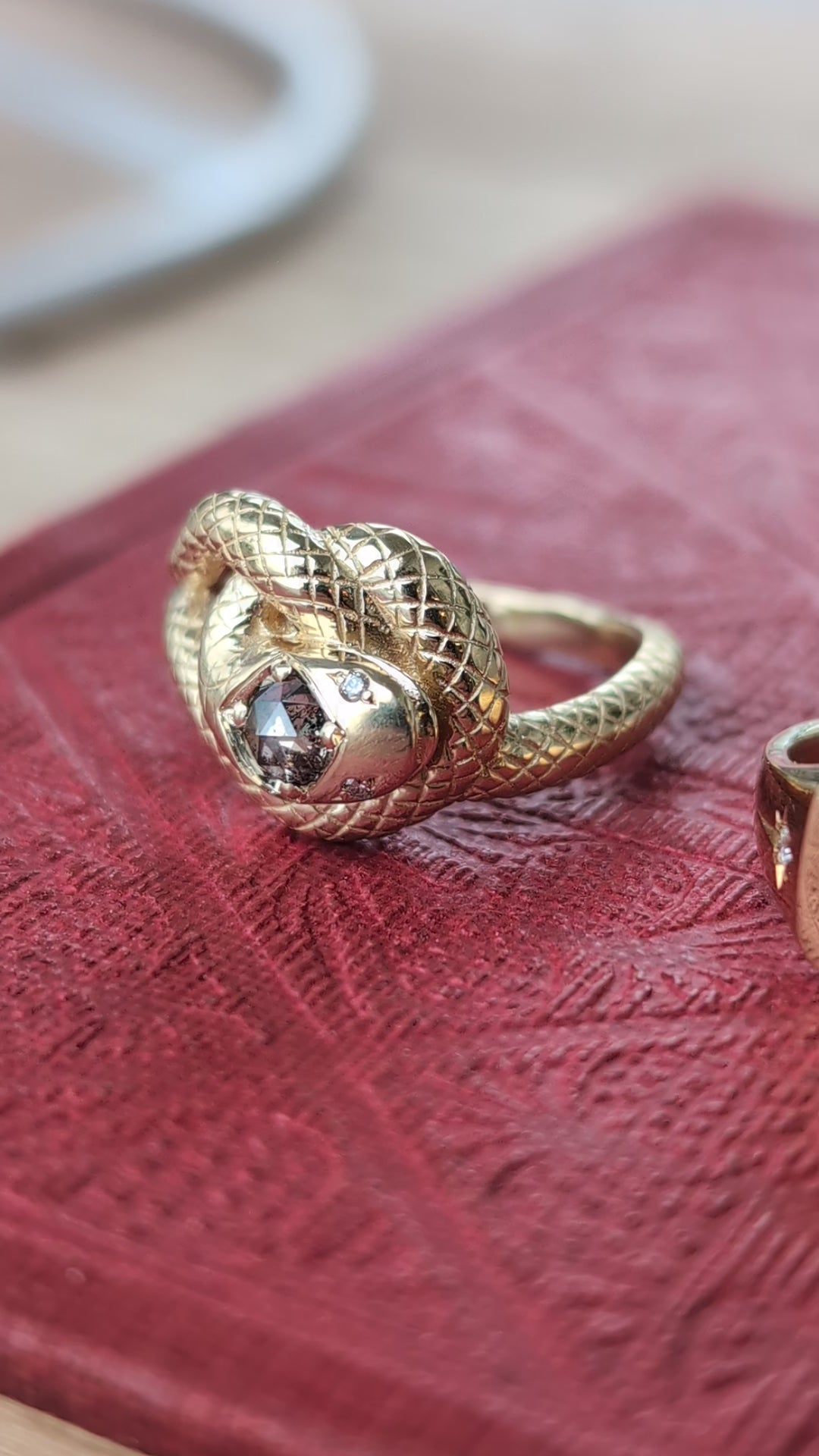 14k Avis Amor Ring - Long Hex