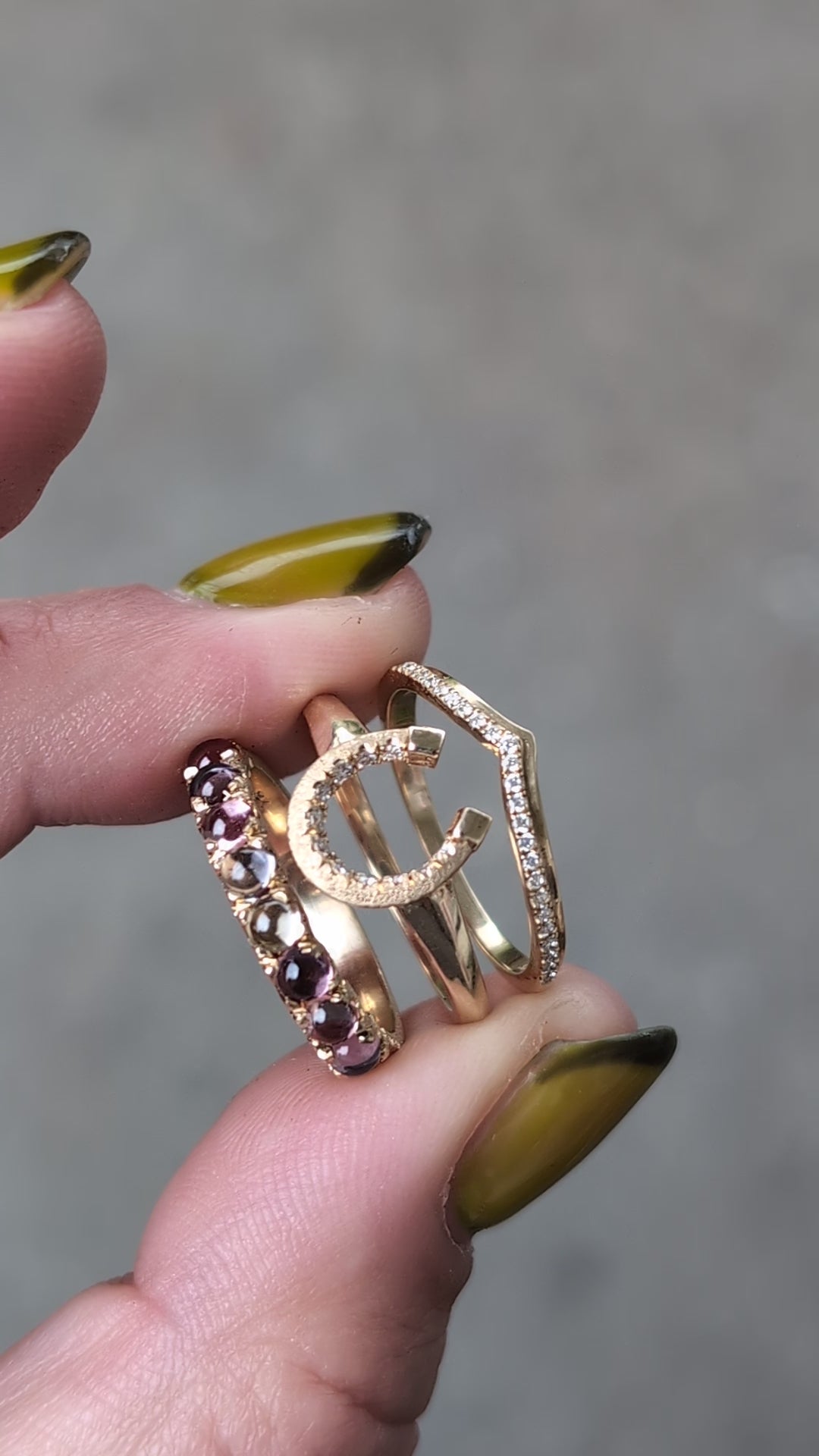 14k White Diamond Little Luck Ring