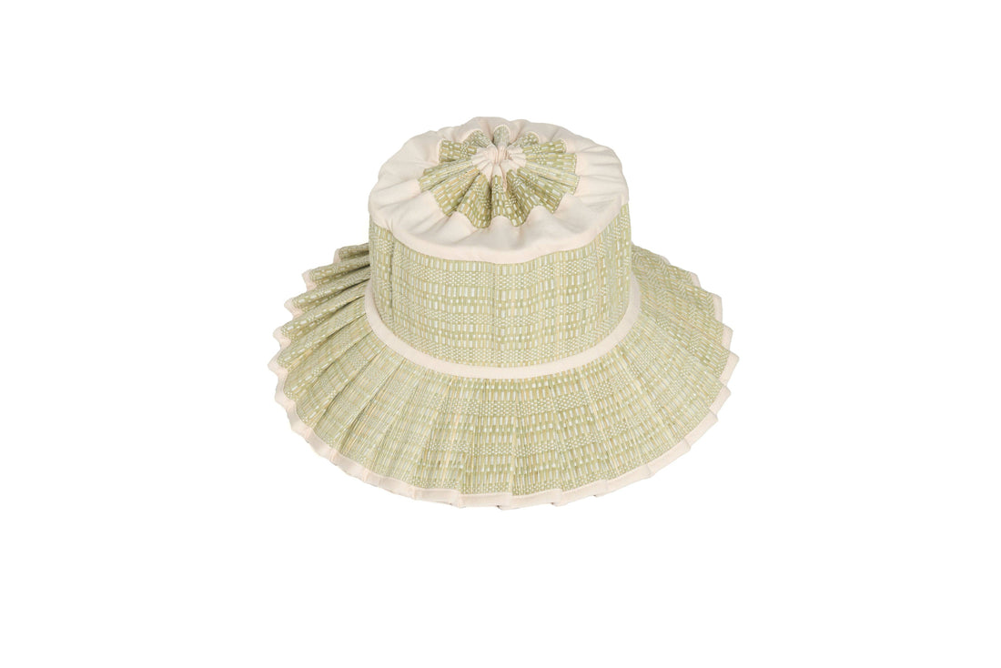 Front Row Capri Hat: Medium