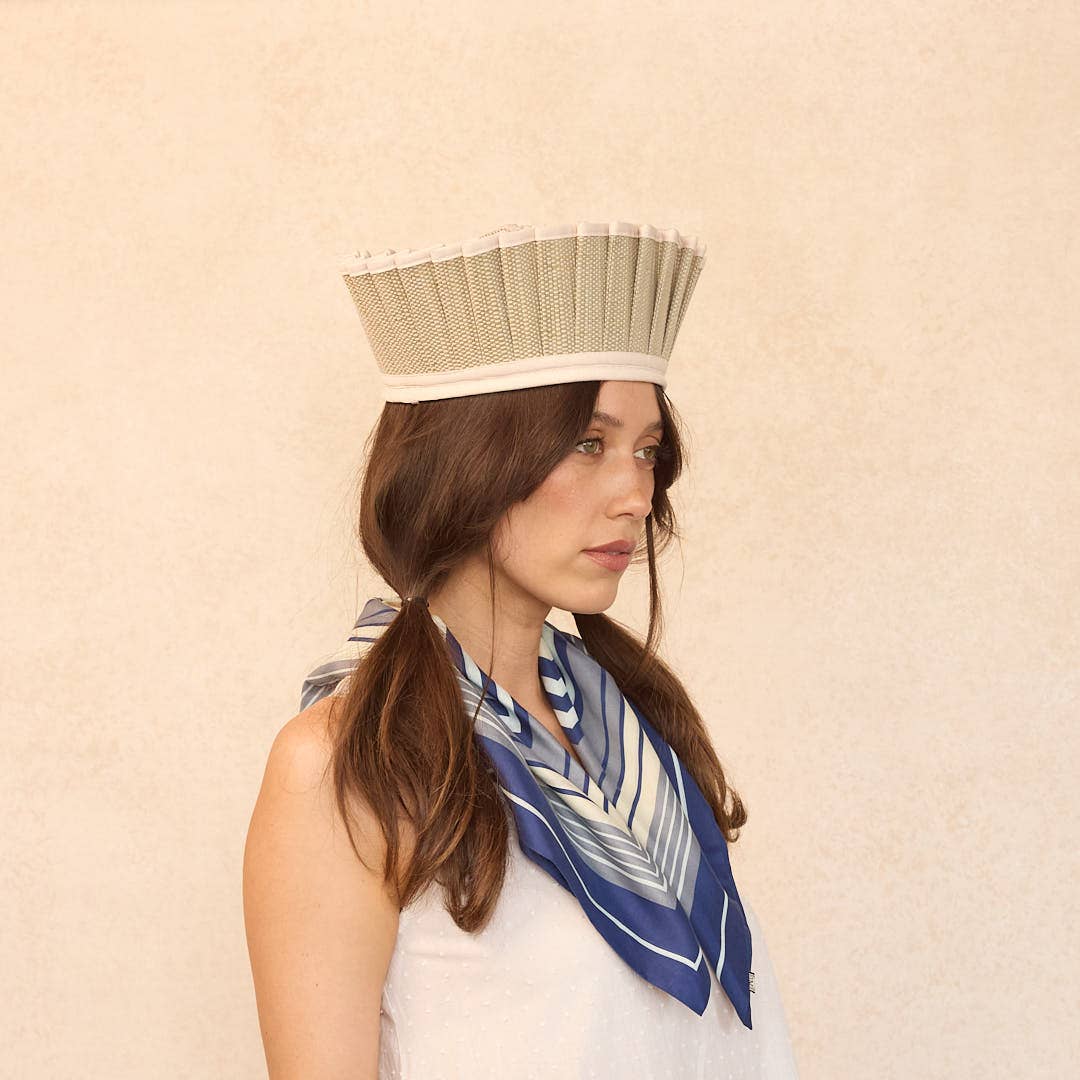 Front Row Capri Hat: Medium