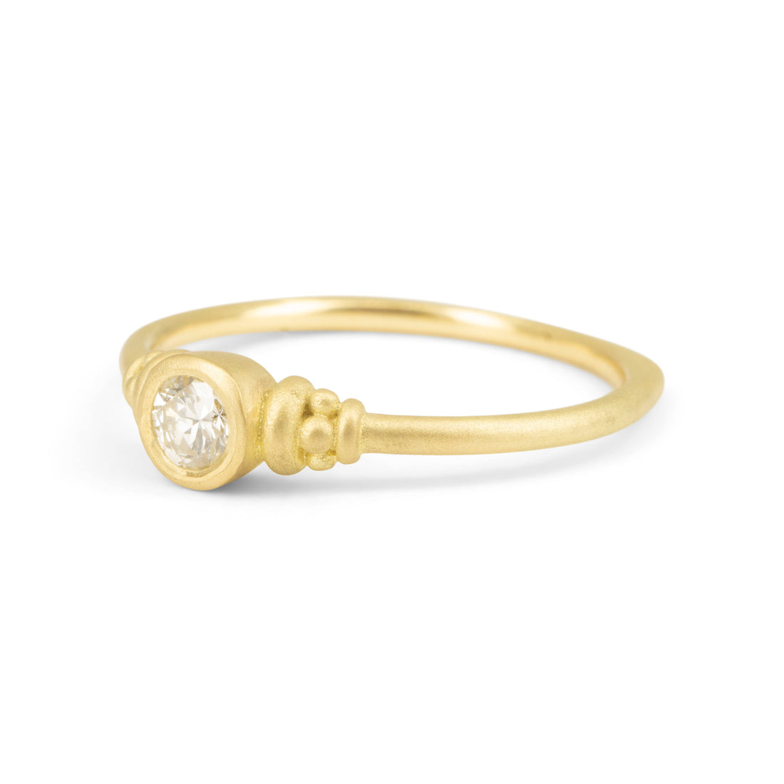 Royal Round Diamond Bezel Solitaire