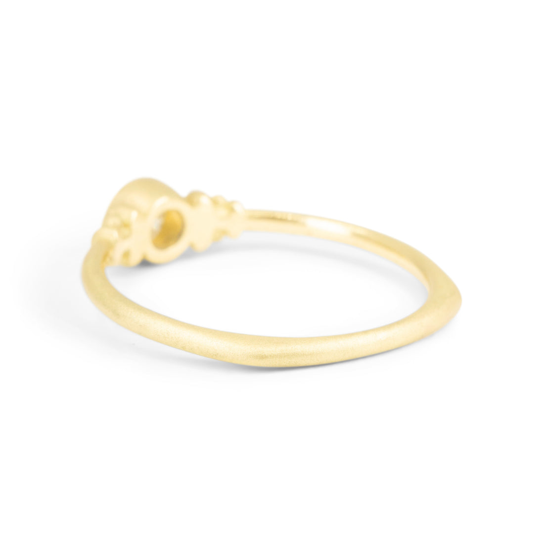 Royal Round Diamond Bezel Solitaire