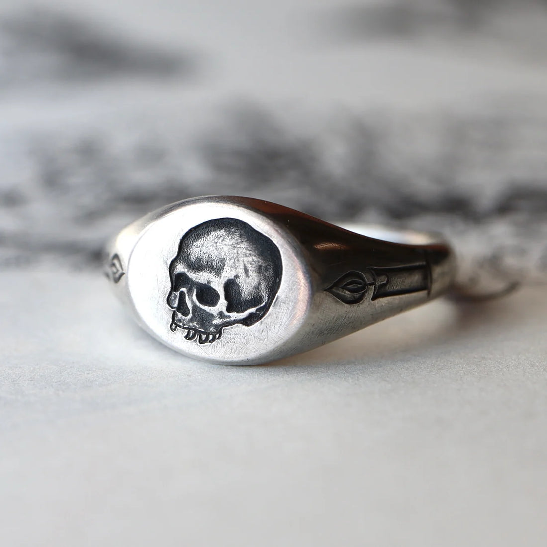 Momento Mori Skull Signet Ring- Silver