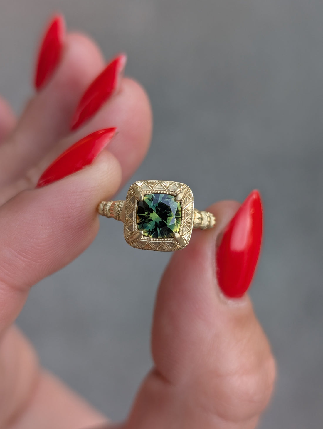 Ceres Anam Cara Solitaire- 1.3CT Bi-Colored Australian Sapphire