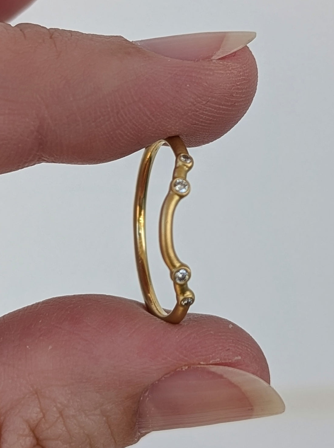 Arching Diamond Juliet Band