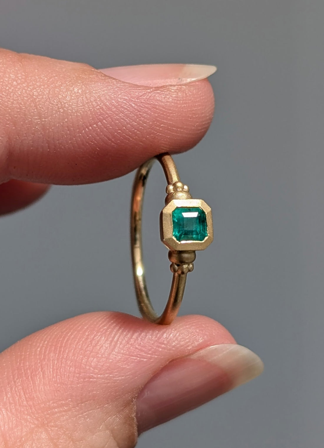 14k Royal Emerald Bezel Solitaire - 0.40CT Emerald