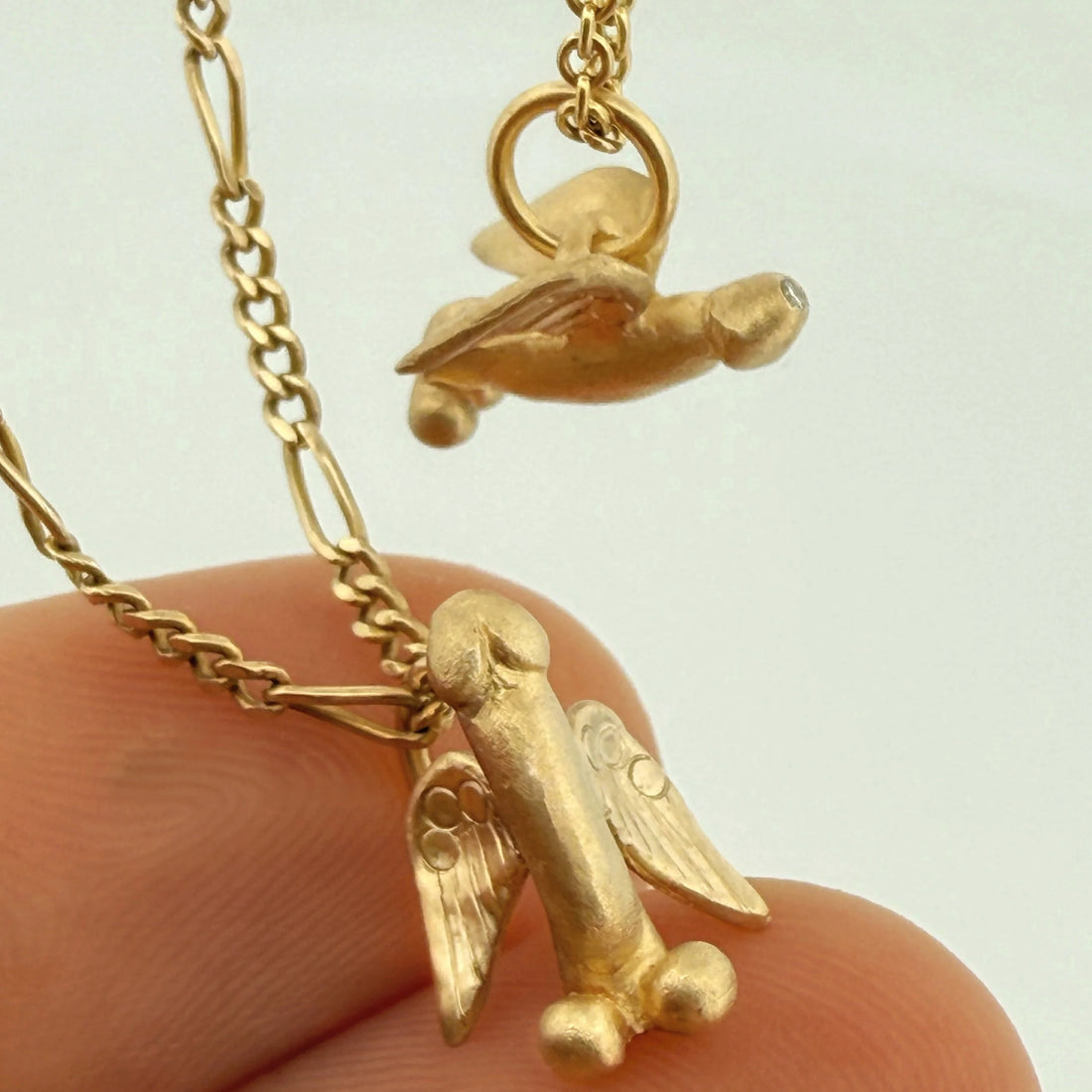 14k Flying Peen Pendant