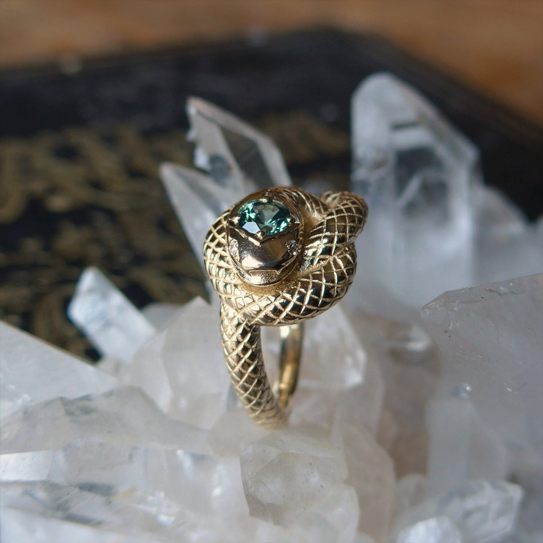 14k Snake Knot Ring with Green Sapphire