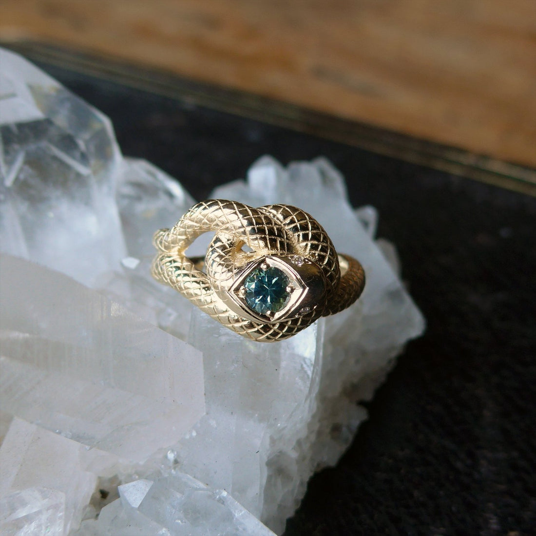 14k Snake Knot Ring with Green Sapphire
