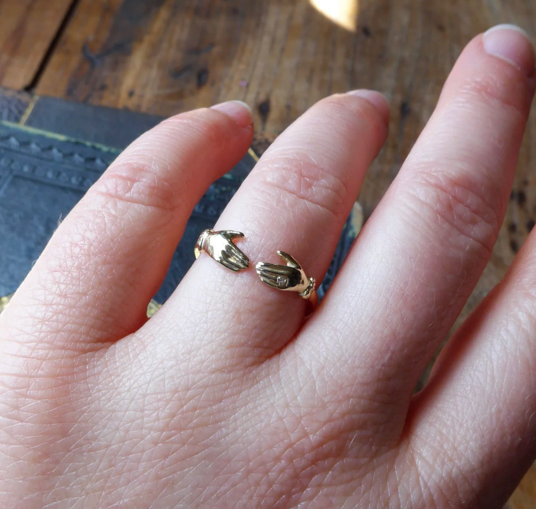 14k Manu Band- Diamond