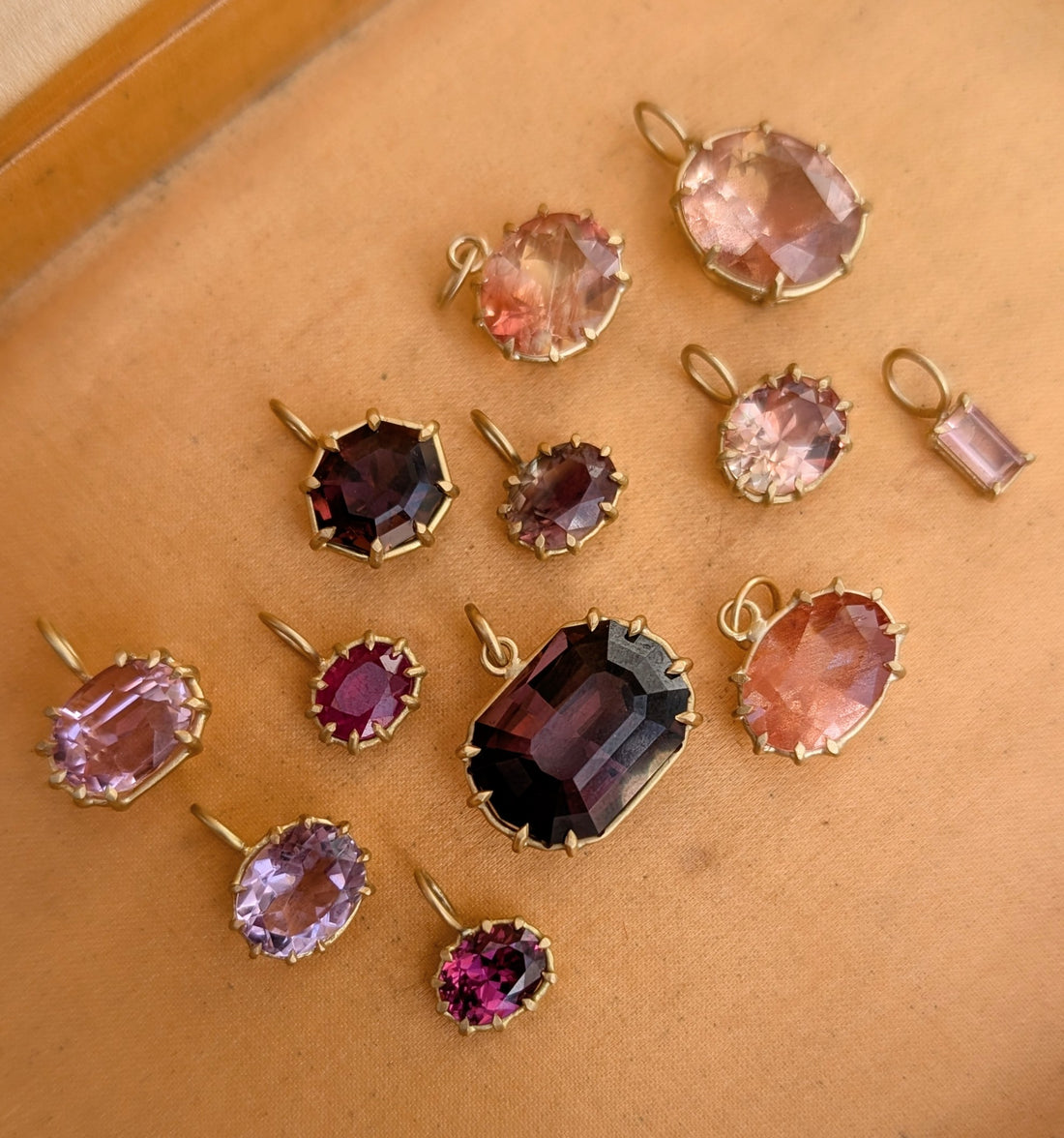 E/W Garnet Basket Pendant 1.4CT- Limited Edition