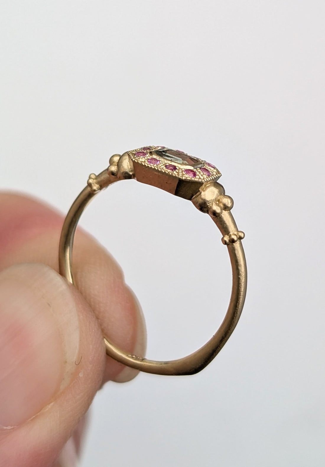 Green Sapphire Chromatique Ring- 0.27CT Sapphire